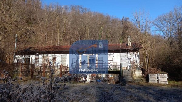 casa indipendente in vendita a Cuorgnè in zona Priacco