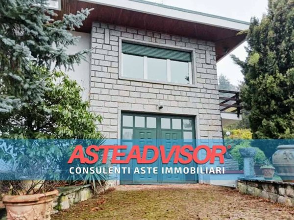 casa indipendente in vendita a Cuorgnè