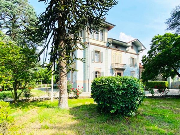 negozio in vendita a Cuorgnè