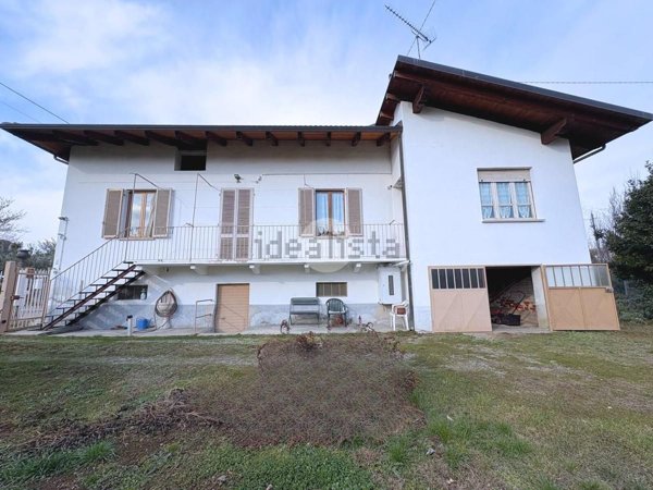 casa semindipendente in vendita a Cuorgnè