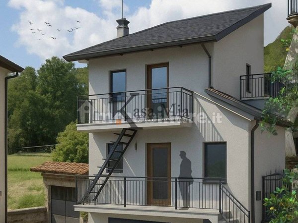 casa indipendente in vendita a Cuorgnè in zona Priacco