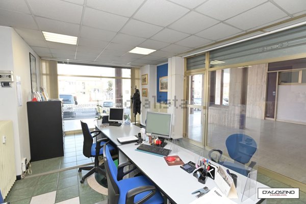 locale commerciale in vendita a Cuorgnè