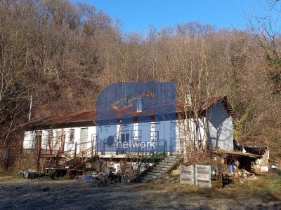 casa indipendente in vendita a Cuorgnè in zona Priacco