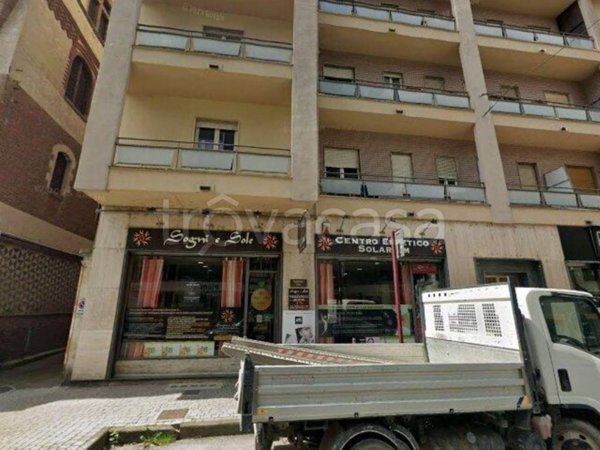 negozio in vendita a Cuorgnè