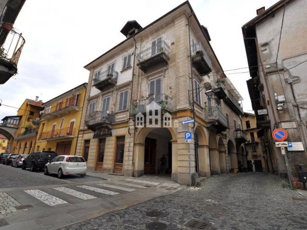 negozio in vendita a Cuorgnè