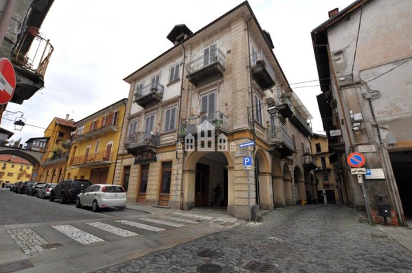 locale commerciale in vendita a Cuorgnè