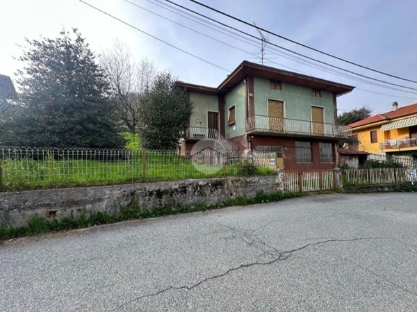 casa indipendente in vendita a Cuorgnè