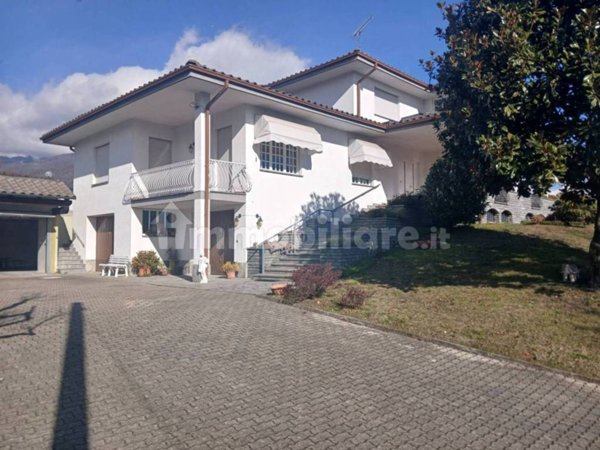 casa indipendente in vendita a Cuorgnè