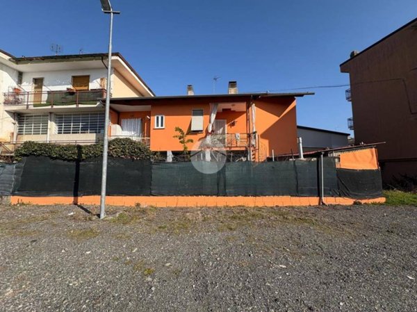 casa indipendente in vendita a Cuorgnè