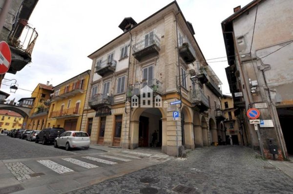 locale commerciale in vendita a Cuorgnè