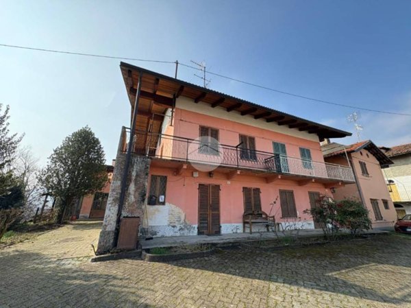 casa indipendente in vendita a Cuorgnè in zona San Bernardo