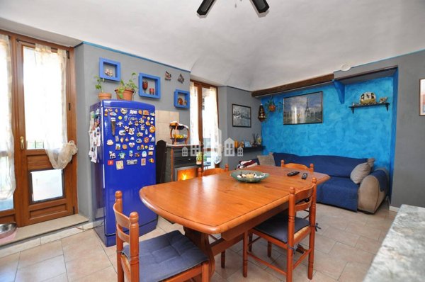 casa indipendente in vendita a Cuorgnè