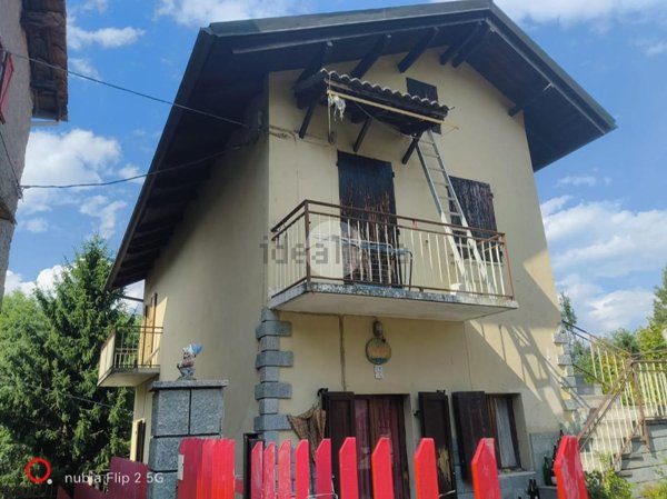casa indipendente in vendita a Cuorgnè