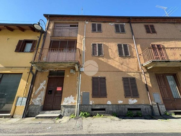 casa indipendente in vendita a Cuorgnè