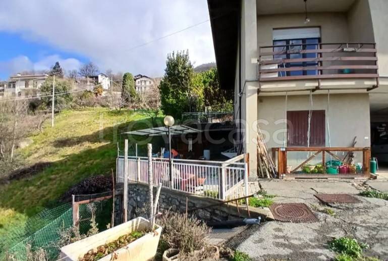 casa indipendente in vendita a Cuorgnè