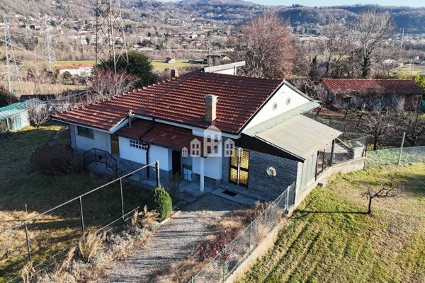 casa indipendente in vendita a Cuorgnè