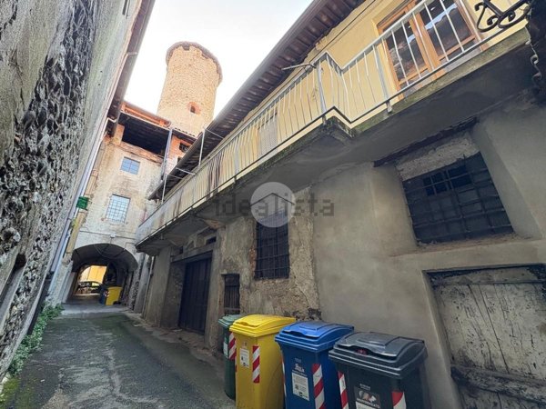 casa semindipendente in vendita a Cuorgnè