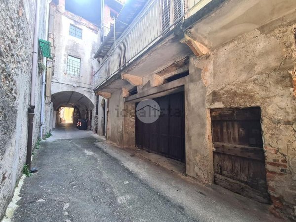 casa semindipendente in vendita a Cuorgnè in zona Belvedere