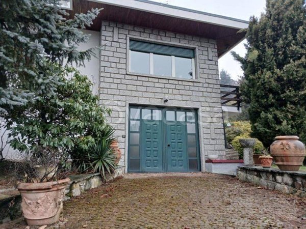 casa indipendente in vendita a Cuorgnè