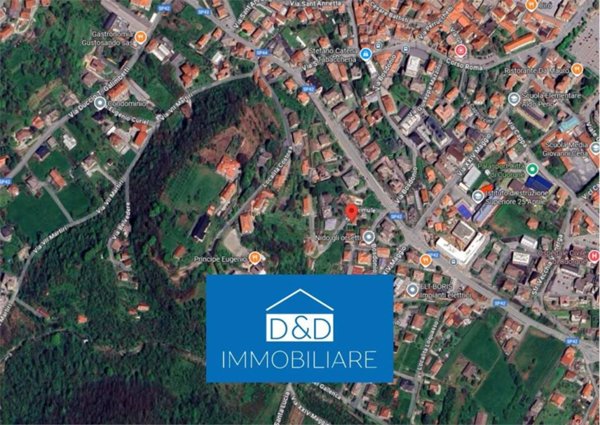 casa indipendente in vendita a Cuorgnè