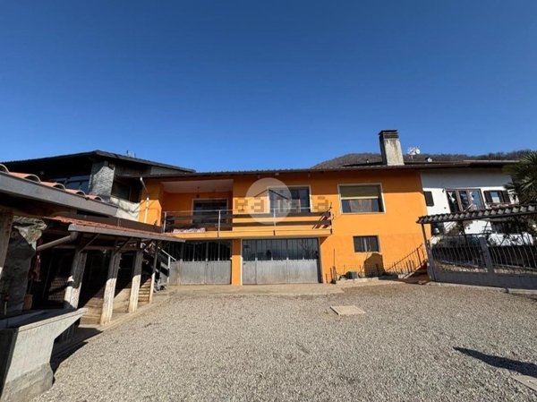 casa semindipendente in vendita a Cuorgnè