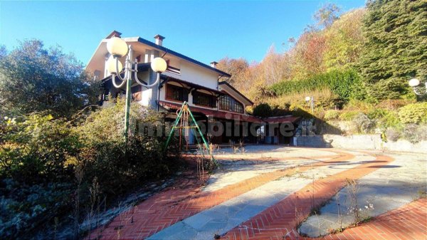 casa indipendente in vendita a Cuorgnè in zona Salto