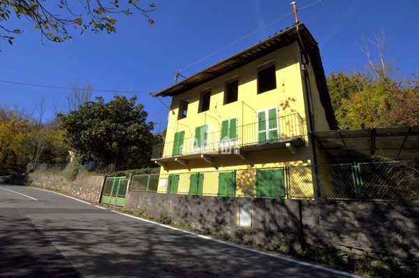 casa indipendente in vendita a Cuorgnè