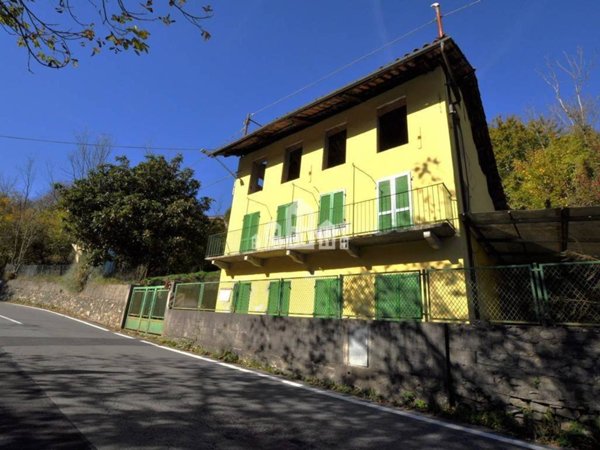 casa indipendente in vendita a Cuorgnè