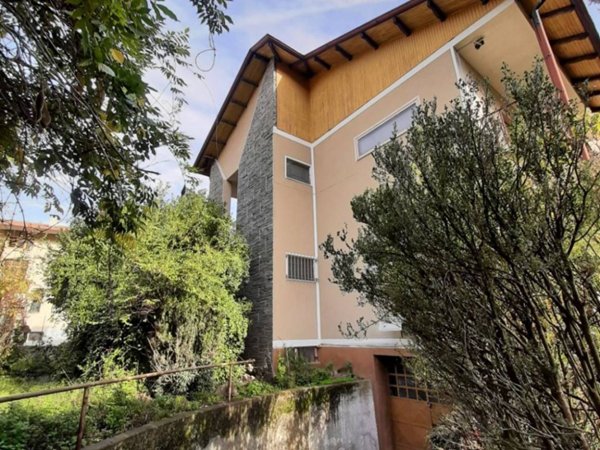 casa indipendente in vendita a Cuorgnè