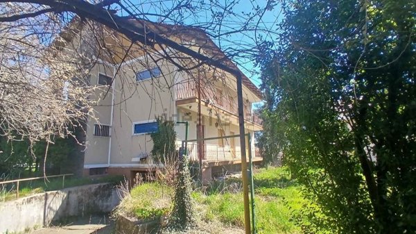 casa indipendente in vendita a Cuorgnè