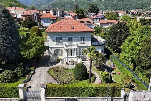 casa indipendente in vendita a Cuorgnè
