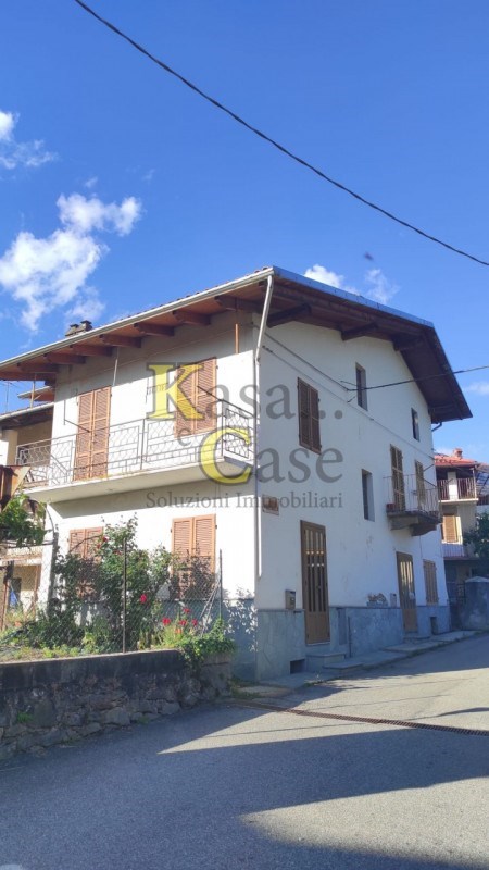casa indipendente in vendita a Cuorgnè in zona Priacco