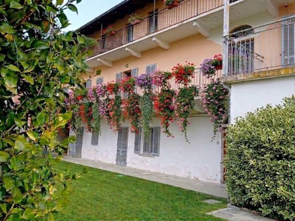 casa indipendente in vendita a Cuorgnè