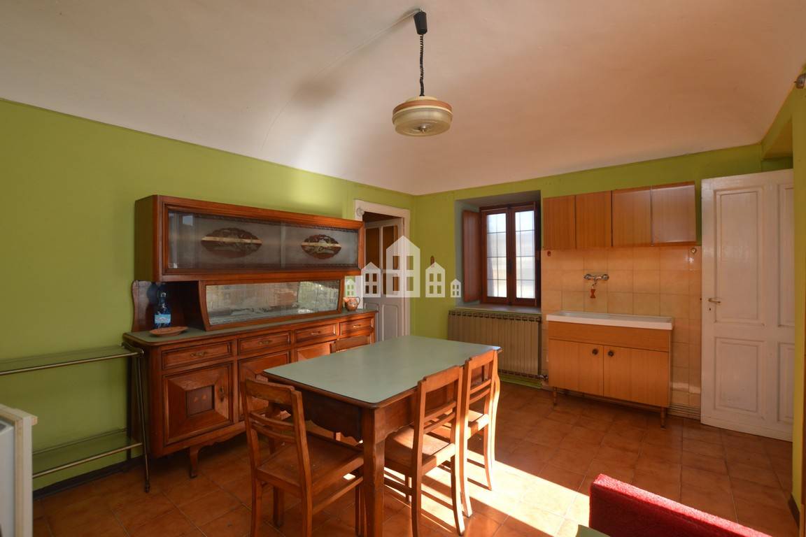 casa semindipendente in vendita a Cuorgnè in zona Salto