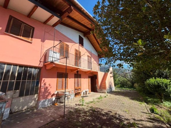 casa indipendente in vendita a Cuorgnè in zona San Bernardo