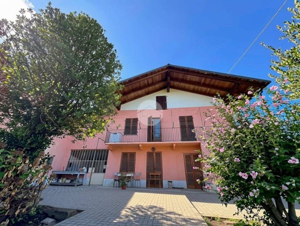 casa indipendente in vendita a Cuorgnè in zona San Bernardo