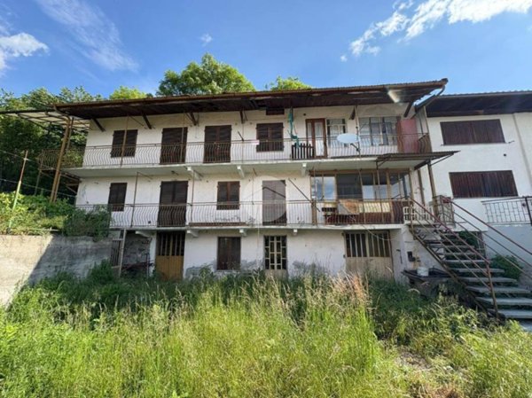 casa indipendente in vendita a Cuorgnè