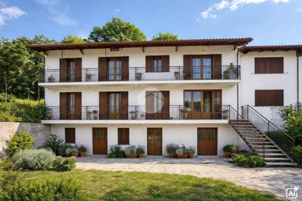 casa indipendente in vendita a Cuorgnè