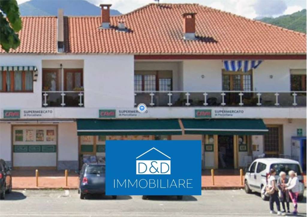 negozio in vendita a Cuorgnè