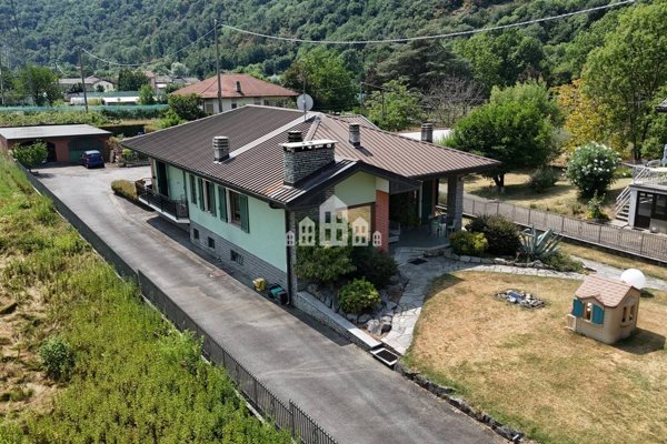 casa indipendente in vendita a Cuorgnè