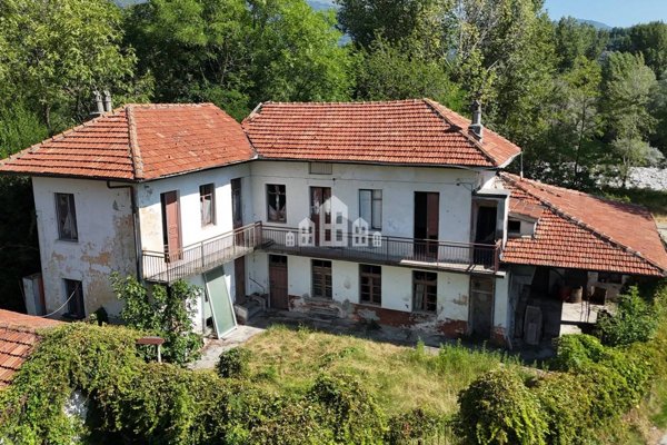 casa indipendente in vendita a Cuorgnè