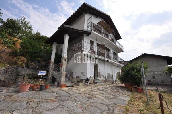 casa indipendente in vendita a Cuorgnè in zona Salto