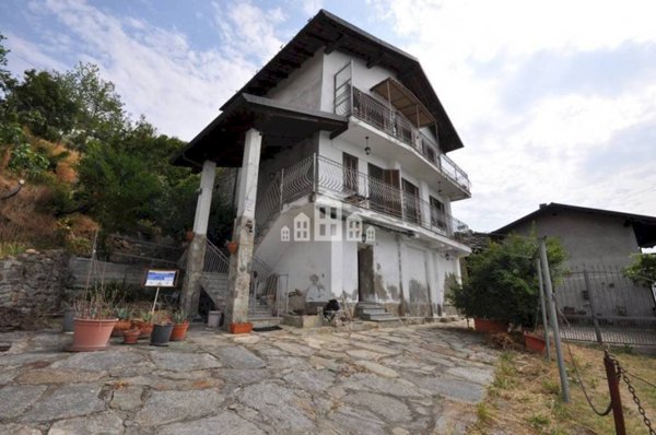 casa indipendente in vendita a Cuorgnè in zona Salto