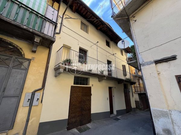 casa indipendente in vendita a Cuorgnè in zona Belvedere