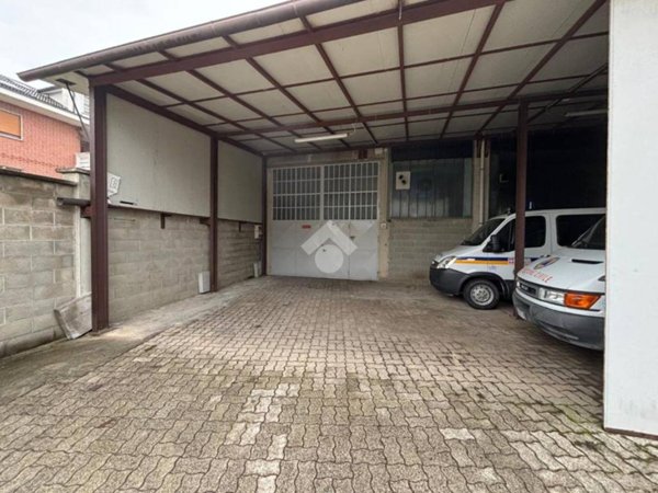 locale commerciale in vendita a Druento