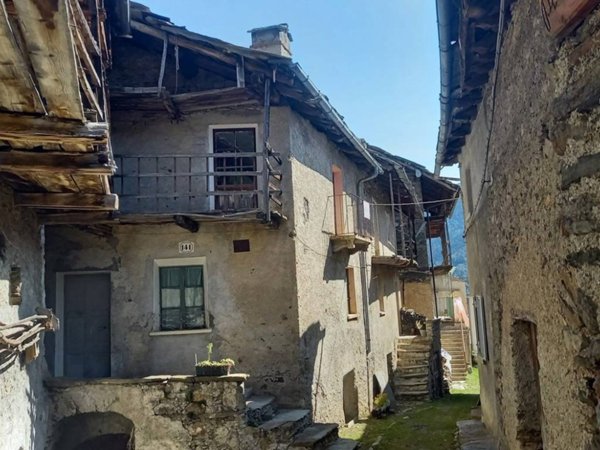 casale in vendita ad Exilles in zona San Colombano