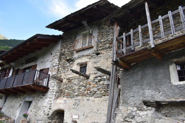 appartamento in vendita ad Exilles in zona San Colombano