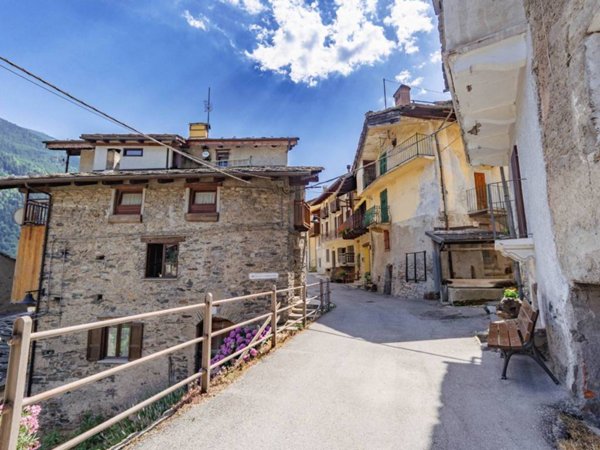 casa indipendente in vendita ad Exilles in zona Morliere