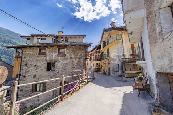 appartamento in vendita ad Exilles in zona Cels Rif
