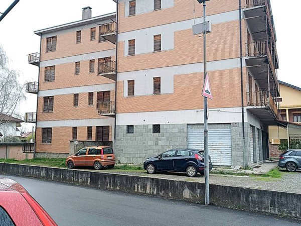 intera palazzina in vendita a Favria